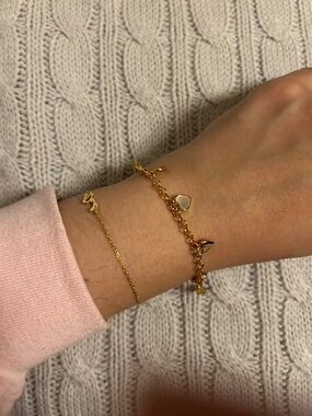 Gold heart bracelet